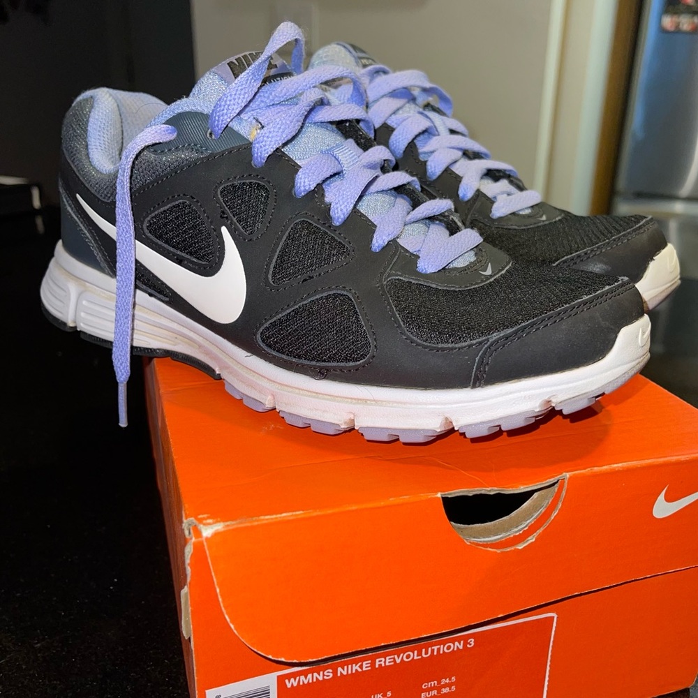 Nikes Revolutions 3.